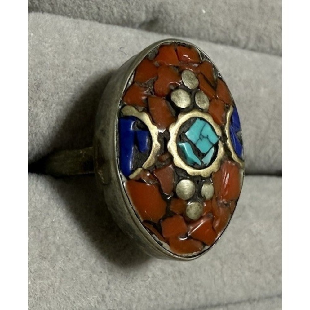 Antique Tibetan Tribal Metal Jewelry Ring with Multi Stone Inlay 7.5 7 1/2 - Picture 2 of 7